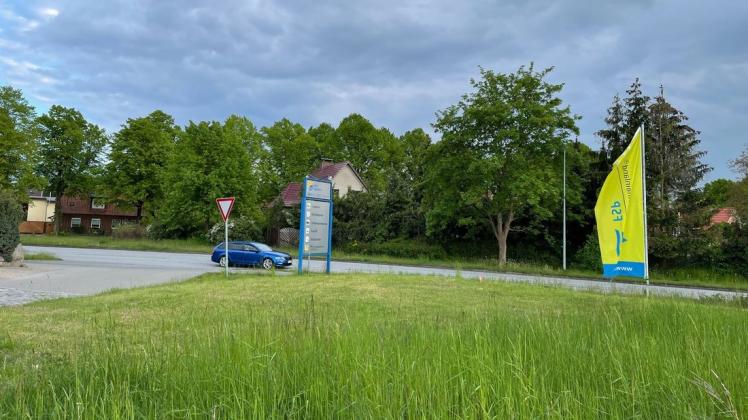 In diesem Bereich des Südringes entsteht die Hauptzufahrt mit Linksabbiegerspur ins neue Wohngebiet.