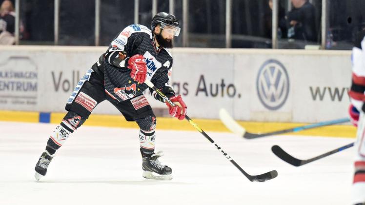Nach einem Jahr Pause geht Werner Hartmann wieder für die Rostock Piranhas aufs Eis. Nach einem Jahr Pause geht Werner Hartmann wieder für die Rostock Piranhas aufs Eis.