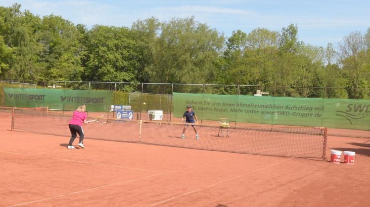 Auf der Anlage an der Lethestraße erwartet das zweite Herrenteam des Tennis-Clubs Blau-Weiß Delmenhorst am 1. Juli, 18 Uhr, den Wardenburger TC (Symbolbild).