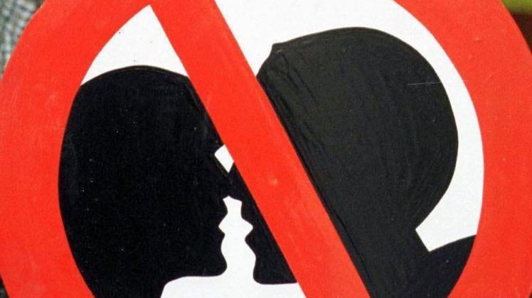 Küssen verboten: Schwaaner Schüler sollten voneinander Abstand halten.