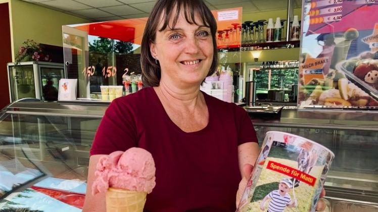 Im Café Eiszeit ist eine Spendenaktion für den kleinen Matti angelaufen. Kerstin Hirsch hofft, dass möglichst viele Unterstützer sich an der Aktion beteiligen.