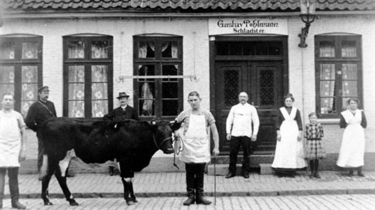 Die Schlachterei Gustav Pohlmann am Kuhberg zu Zeiten, als eine Kuh auf der Straße noch nichts Ungewöhnliches war.