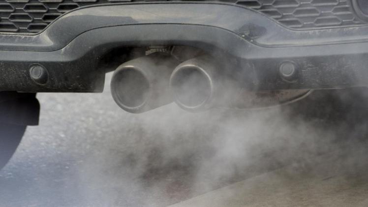 Bald nur noch E-Autos und Hybrid? Im Juni werden aus Brüssel Vorschläge für einen um eine Verschärfung von Kohlendioxid-Grenzwerten erwartet. Außerdem will die EU-Kommission eine neue Abgasnorm Euro 7 mit strikteren Vorgaben für Stickoxide und andere Schadstoffe vorlegen.