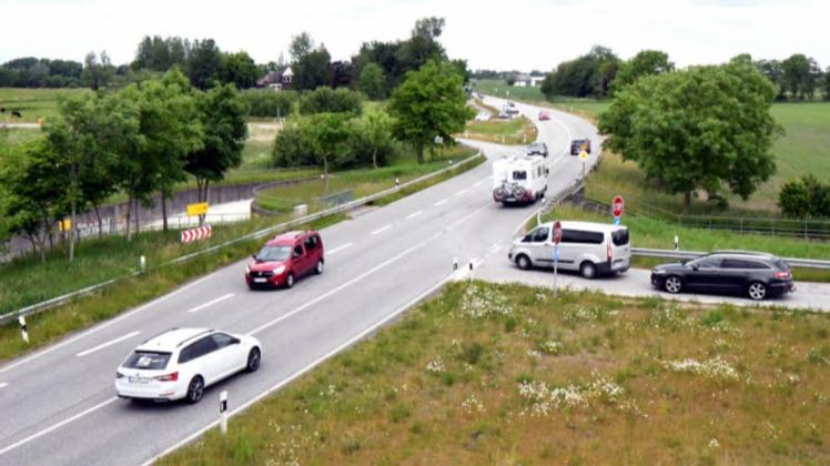 In Zukunft soll der Verkehr auf der B5 zwischen Tönning und Husum kreuzungsfrei geführt werden.