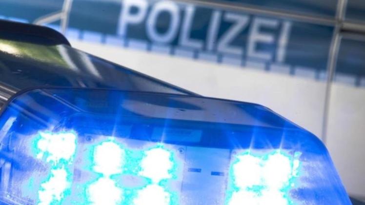 Ein Streifenwagen der Güstrower Polizei verfolgte am Sonnabend einen Cross-Motorradfahrer.