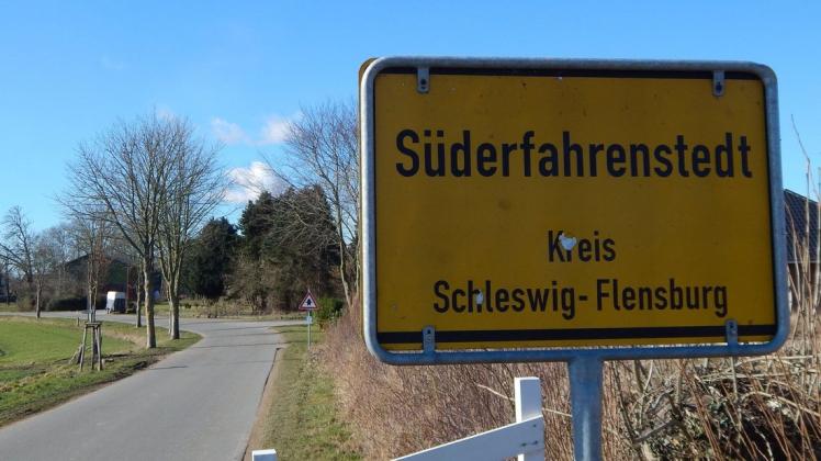 Die Gemeinde Süderfahrenstedt nimmt einen Kredit auf, um Aktien der SG Netz AG zu kaufen.