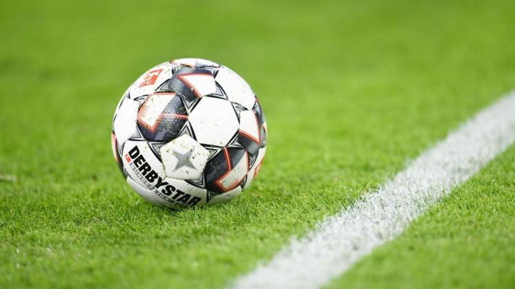 Der Norddeutsche Fußball-Verband möchte eine Spielgenehmigung für die Mannschaften in der Regionalliga erreichen (Symbolbild).