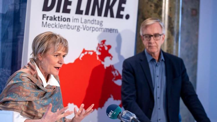 Simone Oldenburg und Dietmar Bartsch führen die Nordost-Linken im Bundestags- und im Landtagswahlkampf.  Foto: Jens Büttner/dpa-Zentralbild/dpa +++ dpa-Bildfunk +++