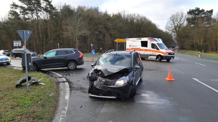 Unfall: Pkw Auf B70 Bei Kluse Frontal Zusammengeprallt | NOZ