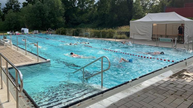 Im Sommer konnten die Sportler des Delmenhorster SV 05 kurzzeitig im Außenbecken der Grafttherme schwimmen, Training im Wasser gab es ansonsten kaum.