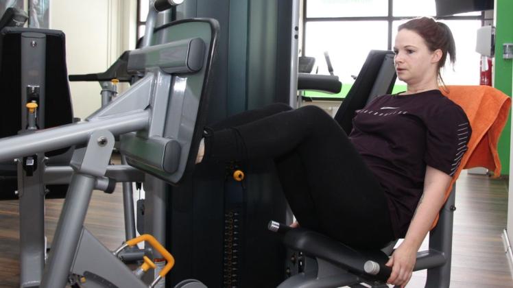 Trainiert sich den Corona-Frust von der Seele: Stefanie Meiners ist froh, im Fitnessstudio einen Ausgleich zu finden.