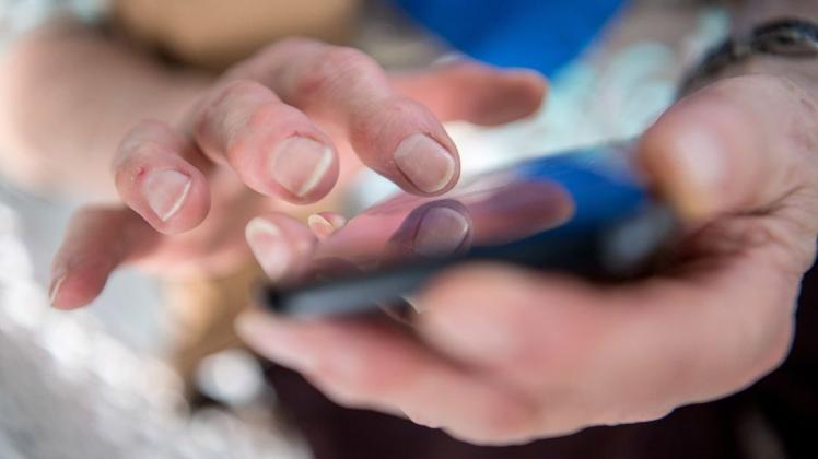 Die Betrüger sollen Gewerbetreibende aus Bad Rothenfelde telefonisch oder per E-Mail kontaktiert und für Anzeigen geworben haben. (Symbolfoto)