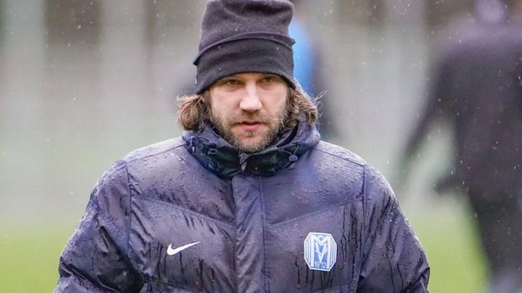 Zurück auf den geräumten Trainingsplatz will Meppens Trainer Torsten Frings am Montag. Zurück auf den geräumten Trainingsplatz will Meppens Trainer Torsten Frings am Montag.