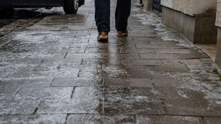 Auch in Delmenhorst kann es heute spiegelglatt werden. (Symbolfoto)