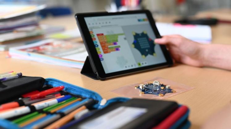 1050 iPads wurden bisher an Rostocker Schulen verteilt. Weitere 2000 digitale Endgeräte sollen folgen.