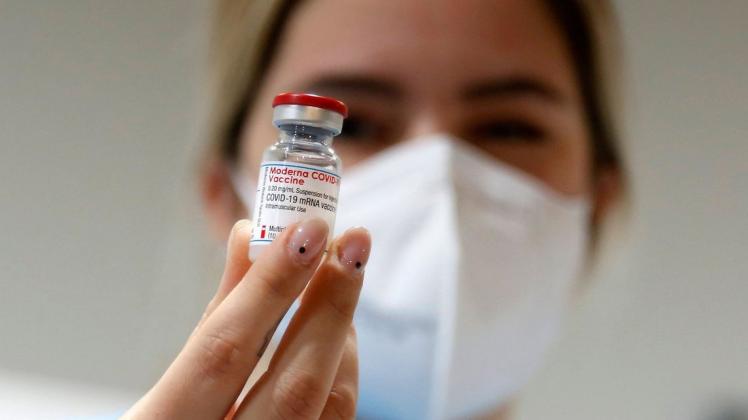 Die EU hat einen Vertrag über bis zu 300 Millionen Moderna-Impfdosen ausgehandelt.