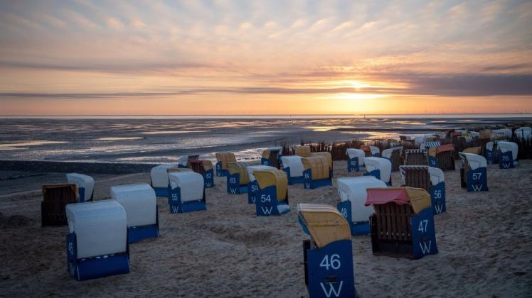 In Norddeutschland werden am Wochenende zwar keine frühlingshaften Temperaturen erwartet, trotzdem kann es bei gutem Wetter zu größeren Menschenansammlungen an den Küsten kommen.