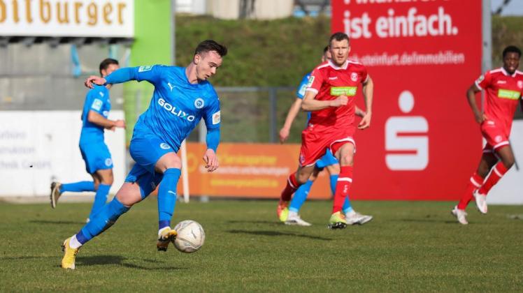 Viel Schwung über rechts machte Lottes Filip Lisnic (am Ball) gegen die U23 von Fortuna Düsseldorf.