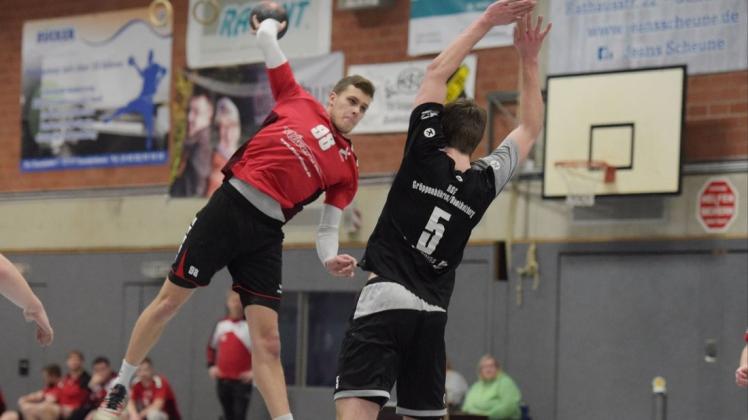 Timo Barkemeyer und die HSG Delmenhorst II spielen in der Handball-Landesliga. Timo Barkemeyer und die HSG Delmenhorst II spielen in der Handball-Landesliga.