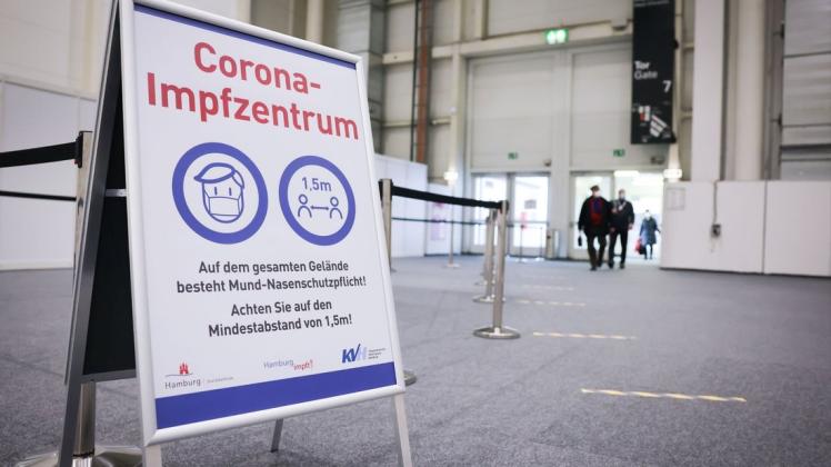 Wer einen Impftermin abmachen will, braucht oft viel Geduld.