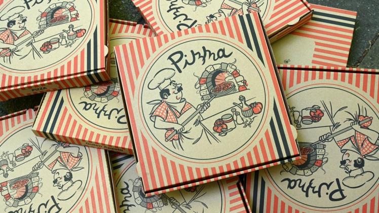 In Lintorf wurde ein Pizzabote überfallen. Vier Männer müssen sich deshalb vor Gericht verantworten.
