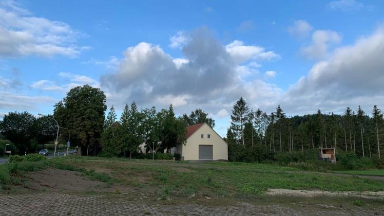 Dort, wo einst die Gaststätte Seling stand, soll das neue Feuerwehrhaus in Gesmold gebaut werden (Archivfoto).