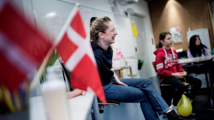 Dänische Schulen haben vielerorts wieder auf. Ein Impfausweis soll außerdem die freie Bewegung ermöglichen.