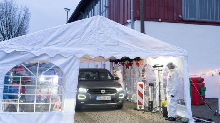 Wegen der Ausbreitung der Corona-Mutante hat die Stadt Osnabrück kostenlose Schnelltests für alle Osnabrücker eingeführt – hier das privates Testzentrum an der Halle Gartlage. (Archivfoto)
