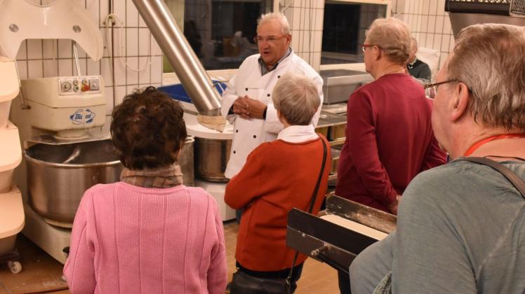 Bei ihren Treffen haben die Teilnehmer der Prostatakrebs-Selbsthilfe „Griese Gegend“ in der Vergangenheit auch schon einmal die Bäckerei von Manfred Ickert in Neuhaus besucht.