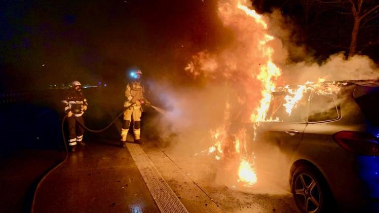 Auf der A1 bei Wildeshausen ist am Donnerstagmorgen ein Auto ausgebrannt.