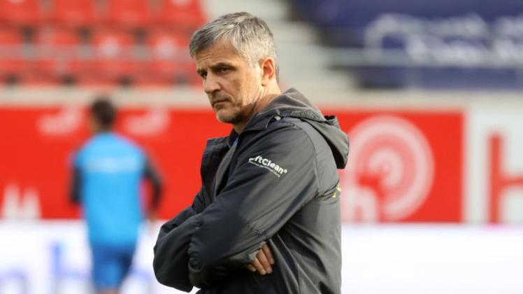 Ist mit der Ausbeute der vergangenen Spiele nicht zufrieden: Hansa-Trainer Jens Härtel. „Jetzt müssen und wollen wir gegen die kleinen Bayern gewinnen.“ Ist mit der Ausbeute der vergangenen Spiele nicht zufrieden: Hansa-Trainer Jens Härtel. „Jetzt müssen und wollen wir gegen die kleinen Bayern gewinnen.“