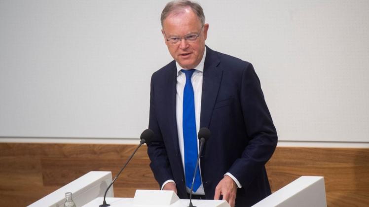 Niedersachsens Ministerpräsident Stephan Weil (SPD) hat am Montag im Niedersächsischen Landtag eine Regierungserklärung zum Thema Corona abgegeben.