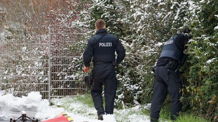Polizisten suchten seit Montag in Fulda nach der verschwundenen Zweijährigen.