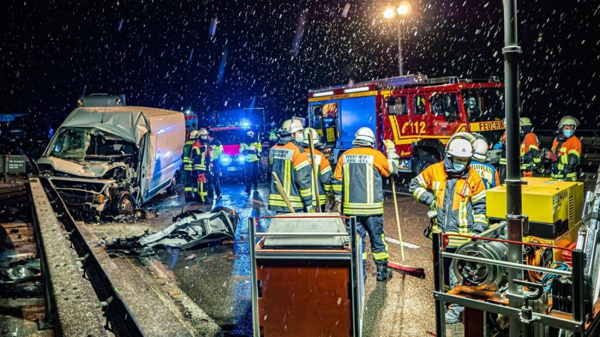 Chaos In Deutschland: Schnee Und Glätte Sorgen Bundesweit Für | NOZ