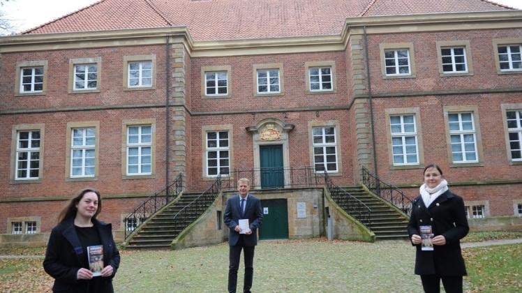 Einen zarten Schritt in Richtung Kulturveranstaltungen wagen (von links) Anna Lena Reich, Marco Malorny und Rika Lehnerl und organisieren jeweils fünf Konzerte und fünf Lesungen für jeweils zwölf Besucher. Einen zarten Schritt in Richtung Kulturveranstaltungen wagen (von links) Anna Lena Reich, Marco Malorny und Rika Lehnerl und organisieren jeweils fünf Konzerte und fünf Lesungen für jeweils zwölf Besucher.