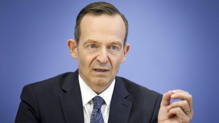 FDP-Generalsekretär Volker Wissing wirft Bundeswirtschaftsminister Peter Altmaier (CDU) schlechtes Krisenmanagement bei den Corona-Hilfen vor.