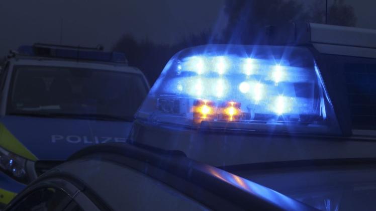 Die Polizei wurde zu einem Unfall auf der Oldenburger Straße in Papenburg gerufen (Symbolbild).