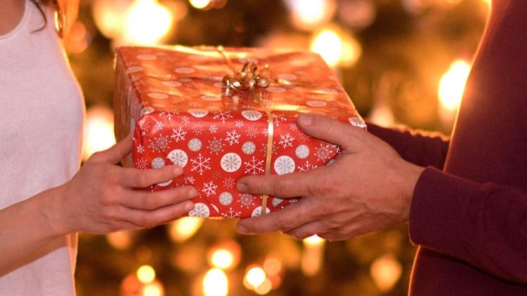 Droht die doppelte Überraschung zu Weihnachten – Geschenk plus Viren?