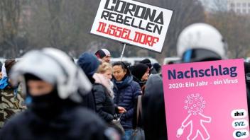 Deutschlandweit gingen in der zweiten Jahreshälfte 2020 Menschen gegen die Corona-Maßnahmen von Bund und Ländern auf die Straße.