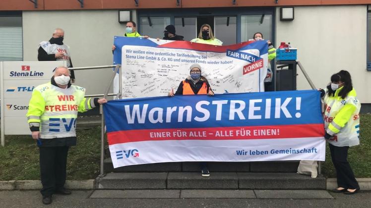 Aktuell streikt die Abfertigung, also der Check in Bereich. Aktuell streikt die Abfertigung, also der Check in Bereich.