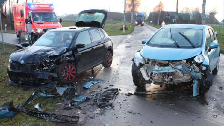 Zwei Personen sind bei einem Unfall in Stemwede am Mittwochnachmittag leicht verletzt worden.