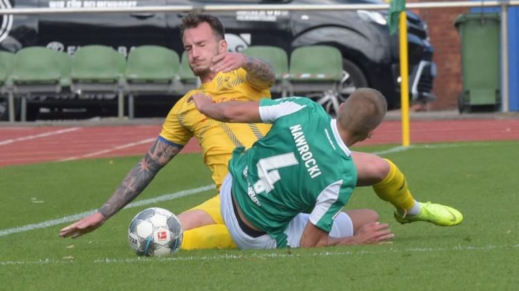 Erkämpfte mit dem SV Atlas den ersten "Viertliga-Punkt" seit 21 Jahren: Dimitrios Ferfelis (links). Beim SV Werder II um Maik Nawrocki kamen die Delmenhorster zu einem 0:0.