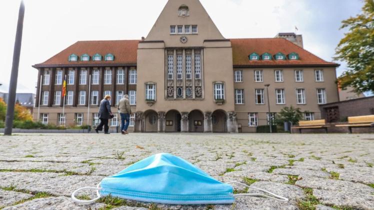 Zwei weitere Todesfälle im Zusammenhang mit einer Corona-Infektion verzeichnet das Land Niedersachsen in Delmenhorst. Zwei weitere Todesfälle im Zusammenhang mit einer Corona-Infektion verzeichnet das Land Niedersachsen in Delmenhorst.
