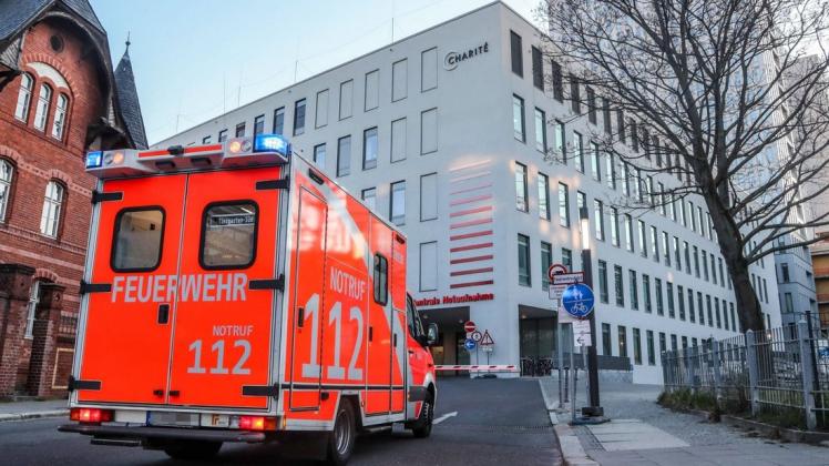Europas größte Universitätsklinik stellt ihren Betrieb auf Notfallprogramm um.