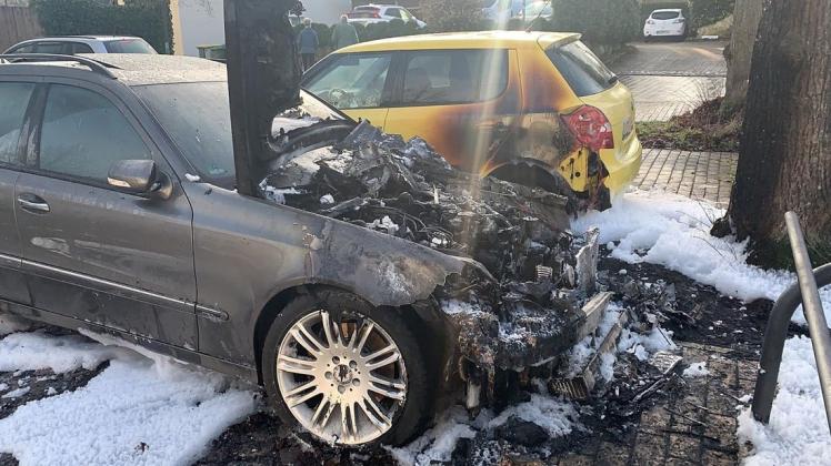 Erneut wurde ein Auto im Güstrower Wohngebiet in Brand gesteckt.