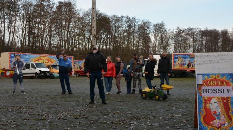 Gestrandet in Meppen ist derzeit der Zirkus Bossle. Doch trotz der prekären Situation ist die Familie zuversichtlich. Gestrandet in Meppen ist derzeit der Zirkus Bossle. Doch trotz der prekären Situation ist die Familie zuversichtlich.
