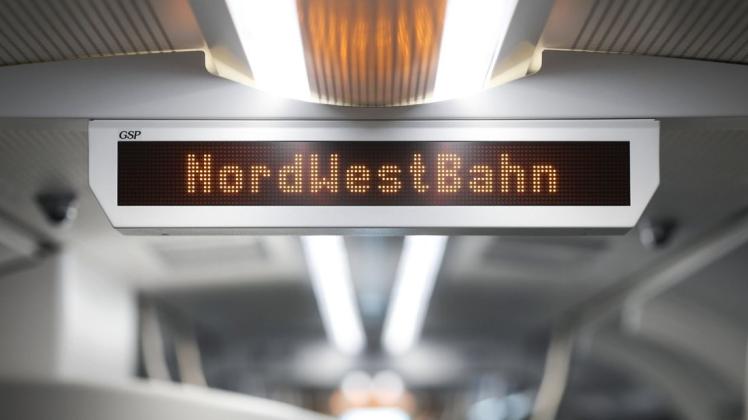 Ein 28-jähriger Mann hat in der Nordwestbahn zwischen Wildeshausen und Delmenhorst vor einer 19-Jährigen masturbiert.