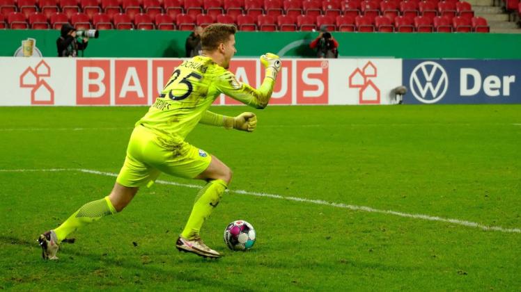Der Delmenhorster Patrick Drewes hat am Mittwoch im DFB-Pokal für den VFL Bochum den entscheidenden Elfmeter gehalten.