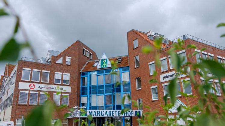 Arbeitsagentur und Jobcenter haben ihren Sitz am Margaretenhof. In diesem Jahr fiel aber eine wichtige Standortentscheidung: Im Jahr 2023 werden beide Einrichtungen in die Medelejewstraße im Mueßer Holz umziehen.