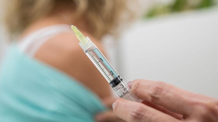 Die Kontingente des Impfstoffs seien an die Länder nach Einwohnerzahlen verteilt worden.